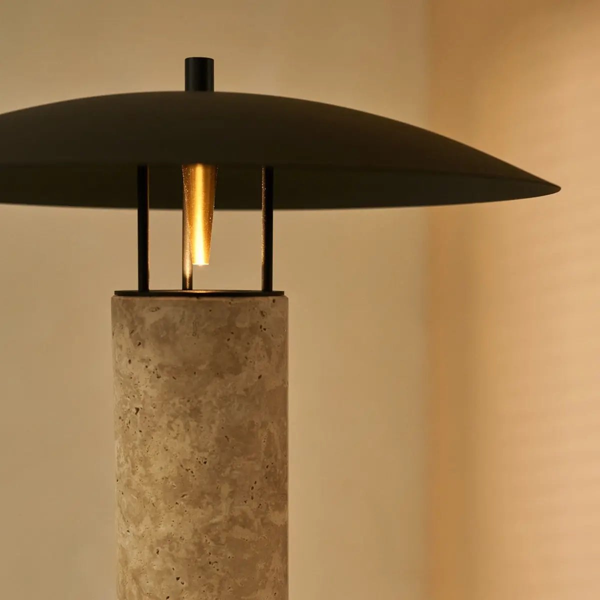 Tischlampe Travertin 35 cm – Design Tischleuchte Schwarz mit GU10 Leuchtmittel