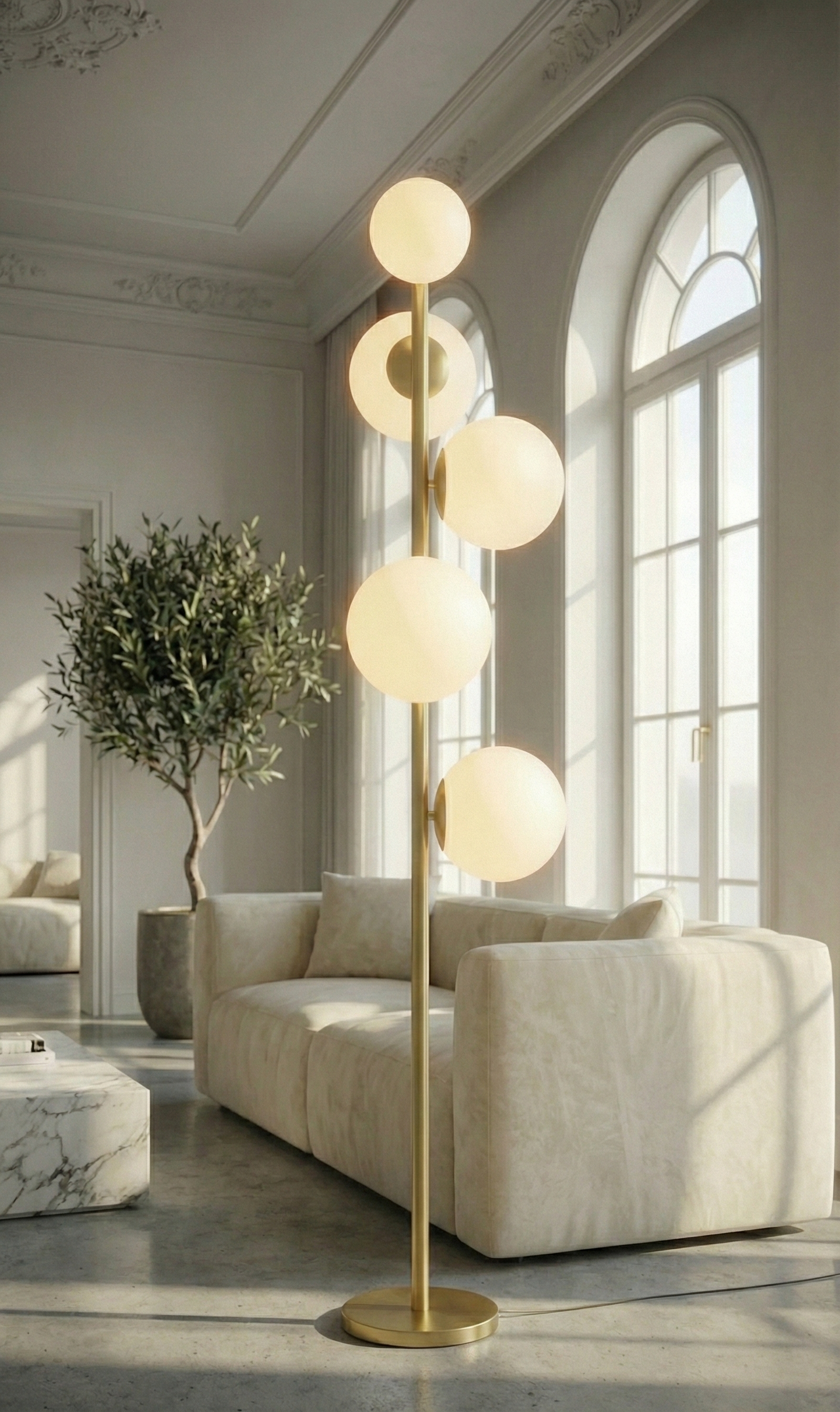 Luxus Stehlampe Jenna – Goldene Bodenleuchte mit weißen Glaskelchen
