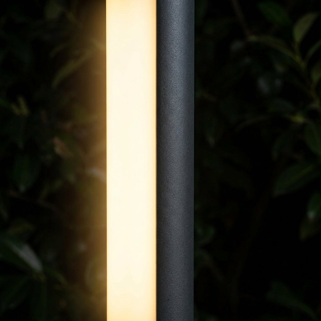 Näve LED-Wegeleuchte schwarz, 90 cm, schlanke Sockelleuchte mit Rundumlicht für Garten & Wege