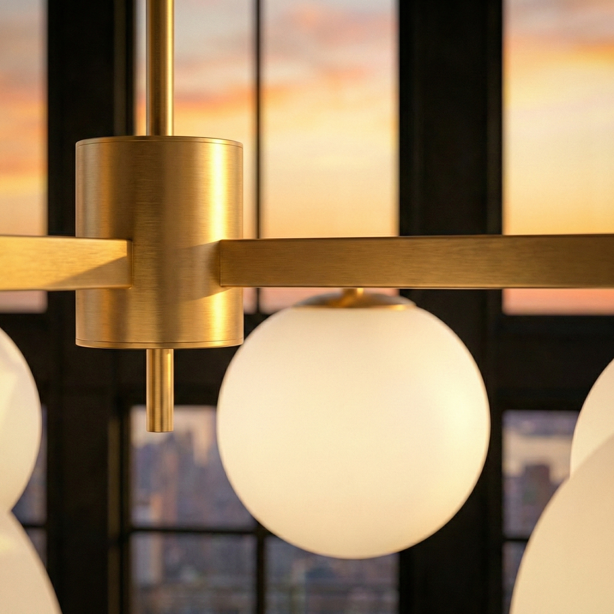 Moderner 6-Licht Kronleuchter Stella – Messing Satin & weißes Glas 75cm