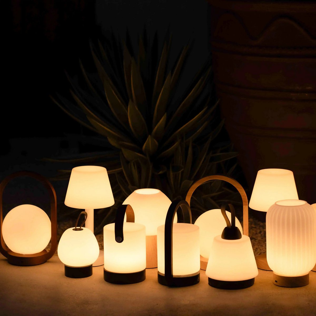 Lulu Hellbraune kabellose wiederaufladbare Wandleuchte | Dimmbare Lampe und 3 Lichtmodi