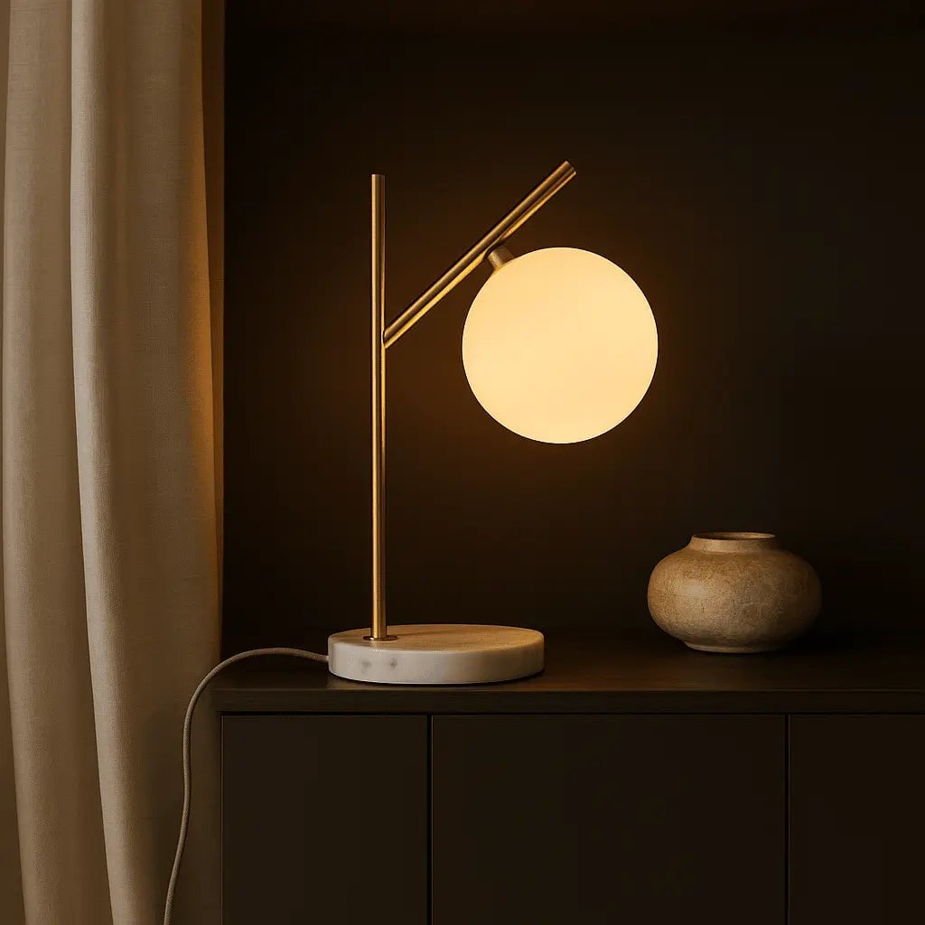 Tischlampe Marmor 40 cm – Design Tischleuchte Gold mit Glaskugel G9