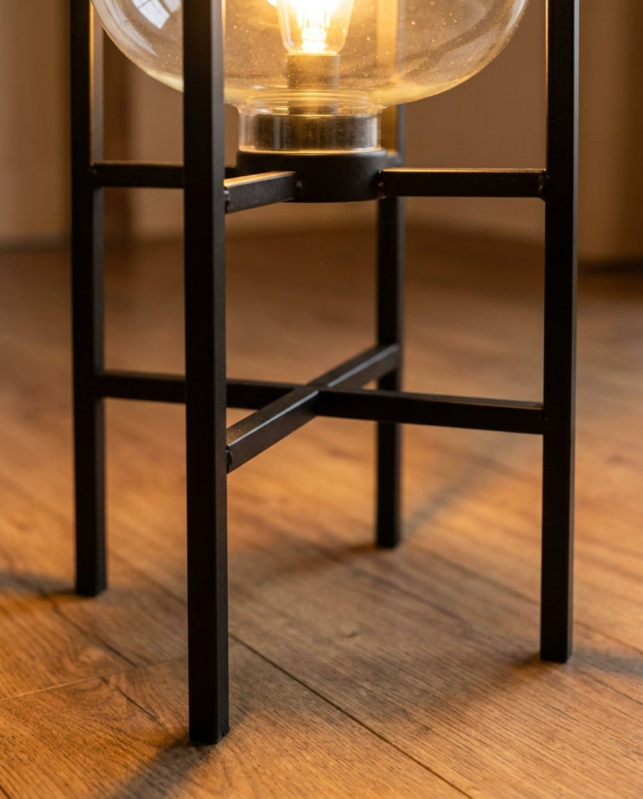 Näve Akku-Tischleuchte mit Glasschirm, schwarz, IP44, kabellos, für innen & außen, 58 cm