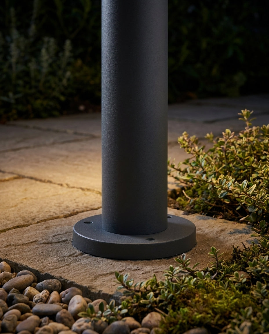 Näve LED-Wegeleuchte schwarz, 90 cm, schlanke Sockelleuchte mit Rundumlicht für Garten & Wege