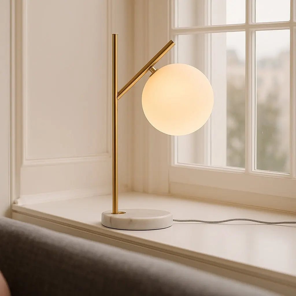 Tischlampe Marmor 40 cm – Design Tischleuchte Gold mit Glaskugel G9